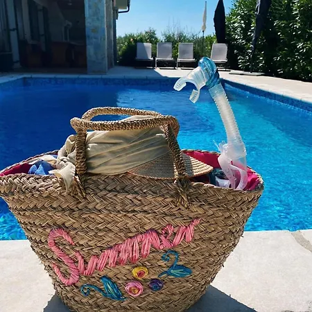 Seaside Linardići